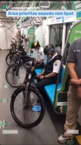 anies baswedan-bersepeda