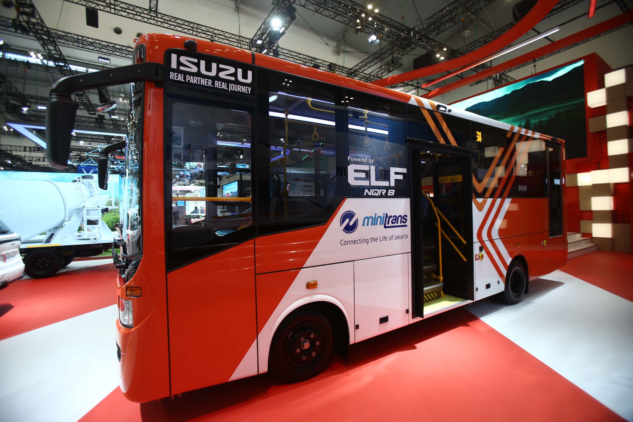 Isuzu ELF NQR B