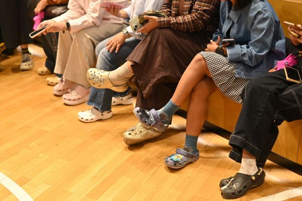 Koleksi Crocs yang ada di kegiatan Croctober 20255